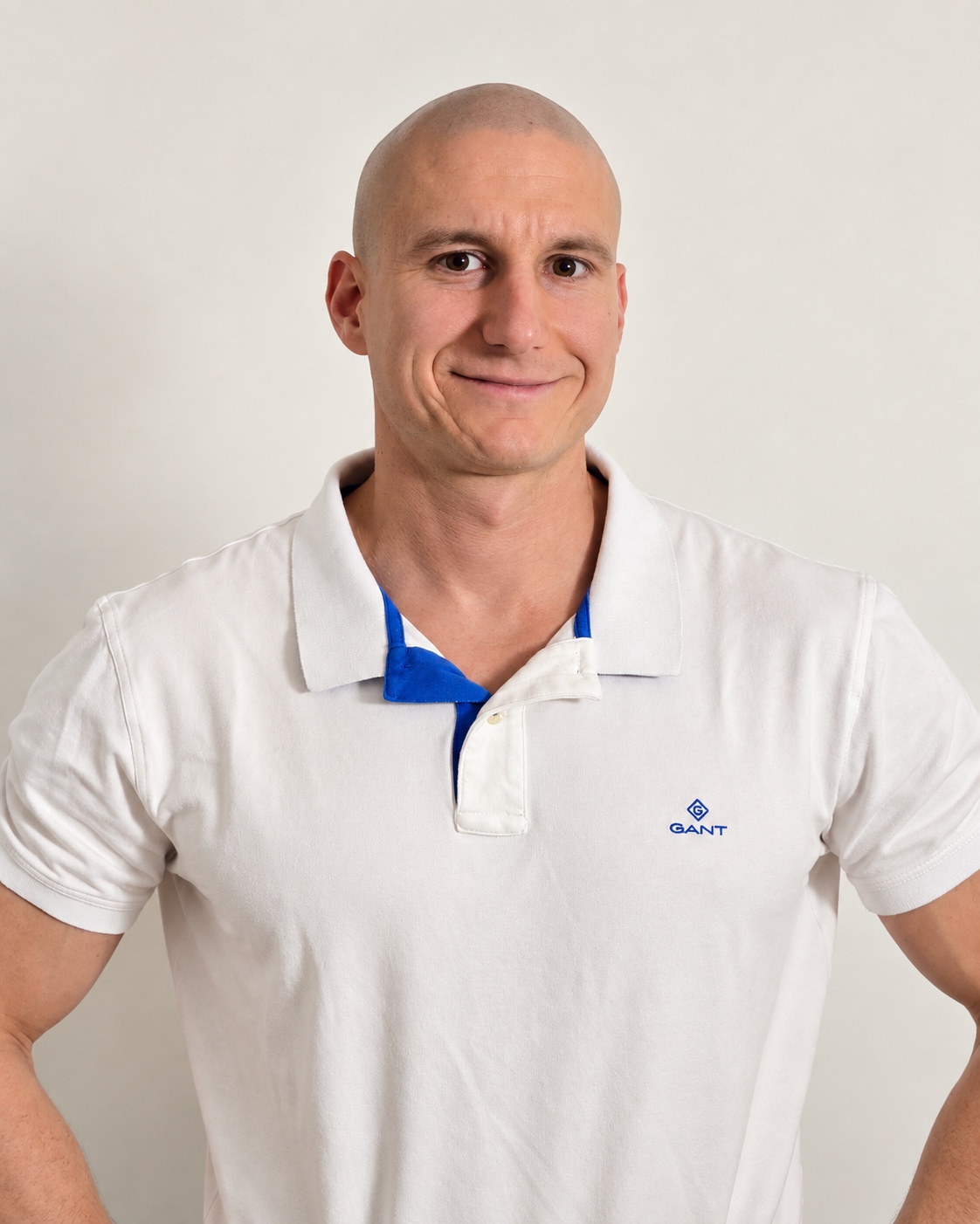 Matthias Wicki im weissen Polo – dein Ansprechpartner bei WICKI DIGITAL